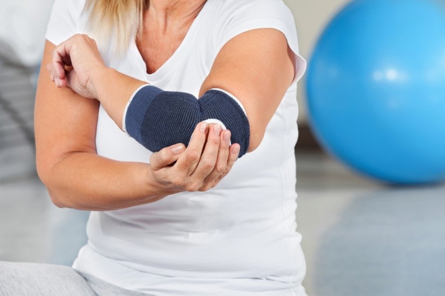 skauda raumenis ir sanarius kepenų skausmas raumenyse sąnarių