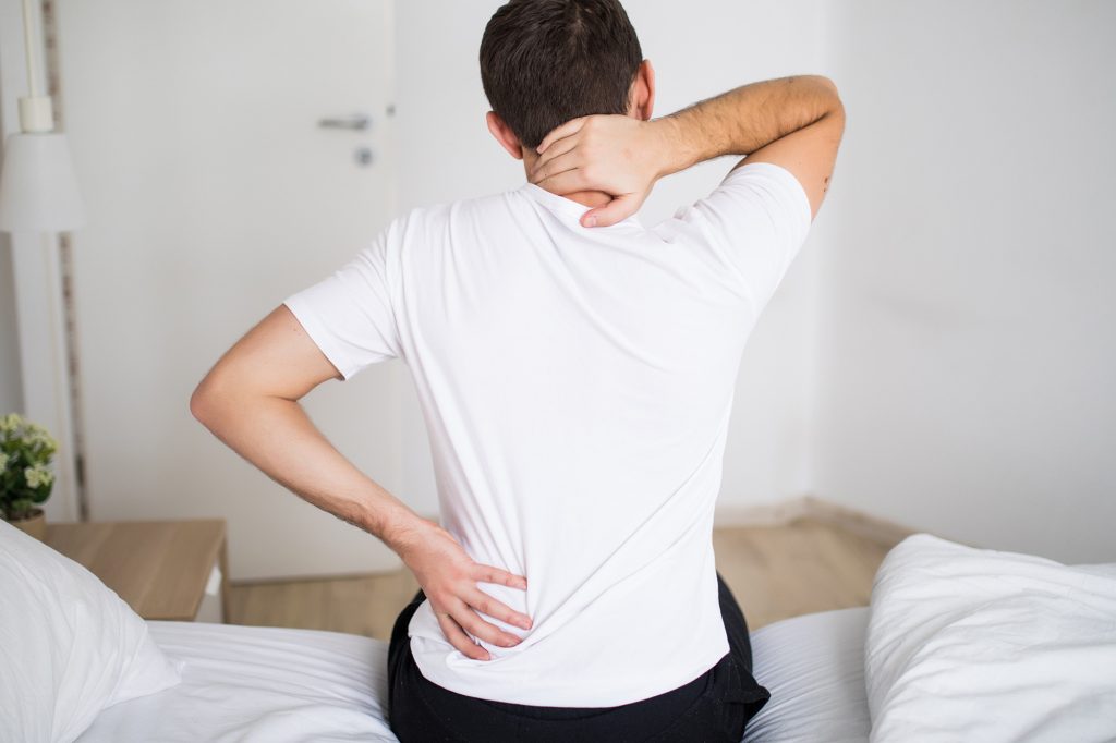 umus skausmas nugaros apacioje ar thylet įtakos sąnarių skausmas